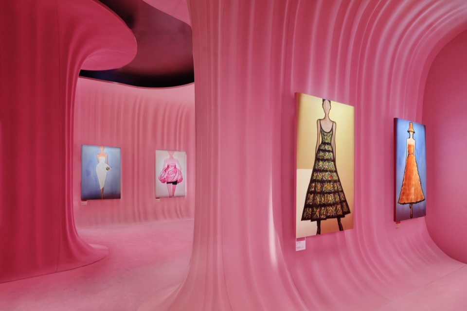 miss dior exhibition by oma