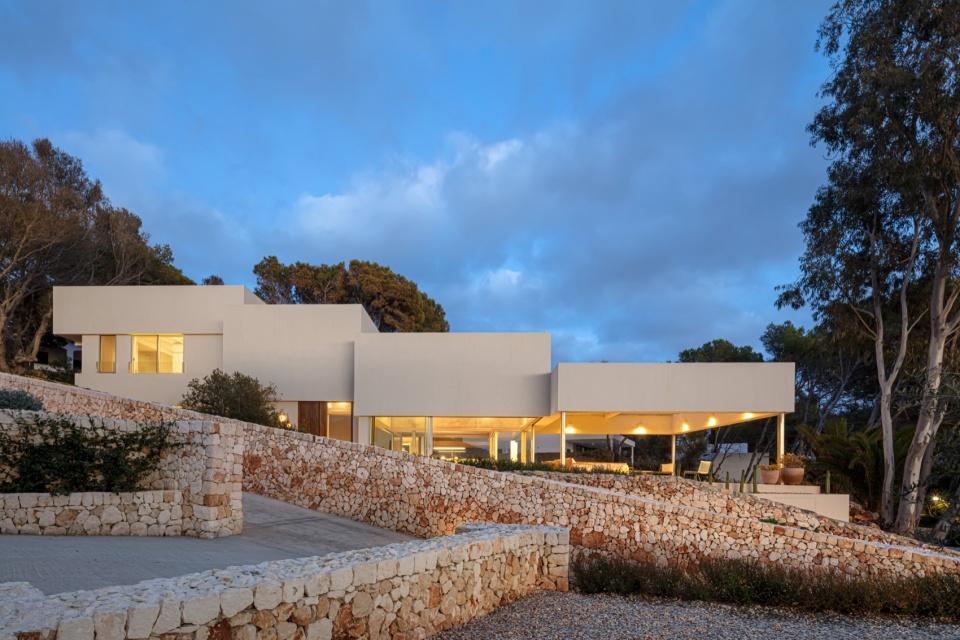 Bundle House by NOMO STUDIO