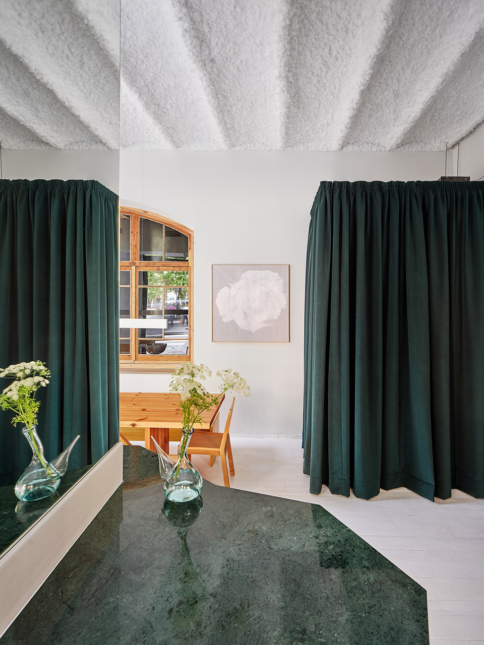 tiberi bar by h3o architects