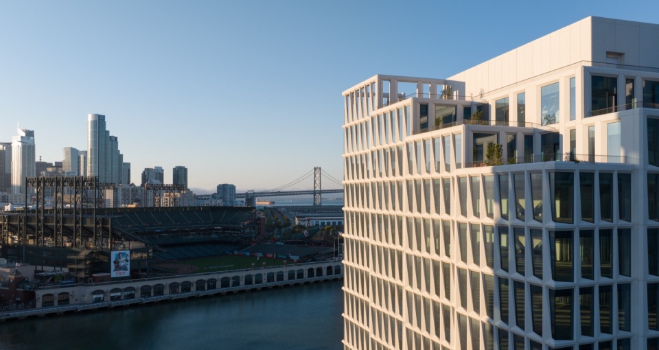 visas market support center by henning larsen