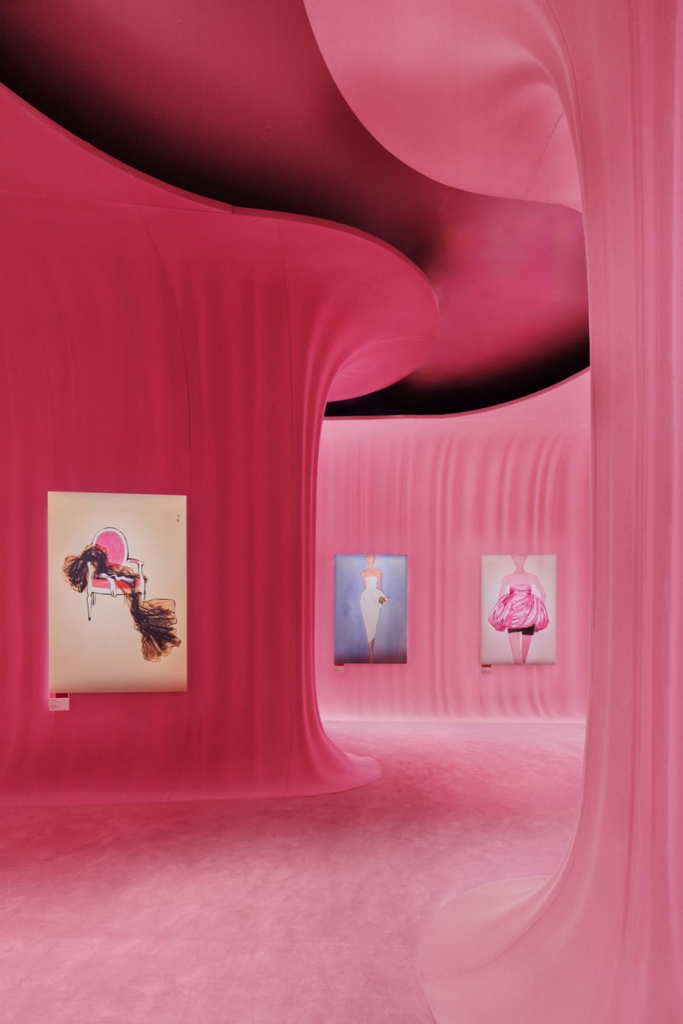 miss dior exhibition by oma