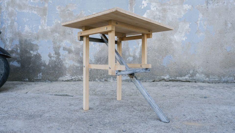 rippleless table meaningless chair by meaningless arch