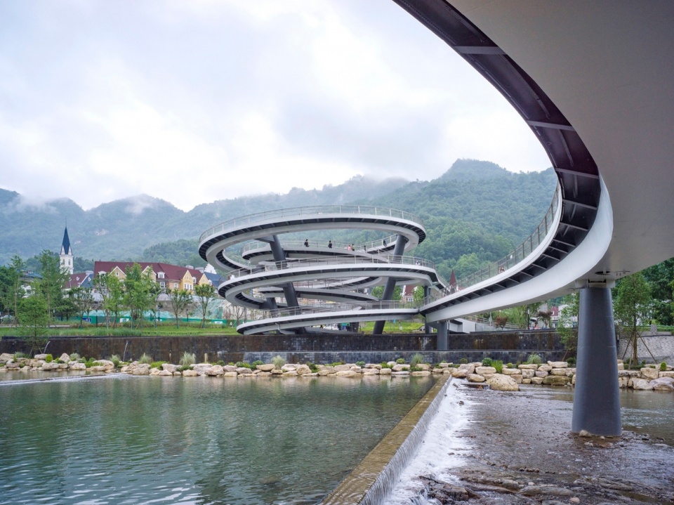 G Clef Bridge by ZZHK Architects - Gooood