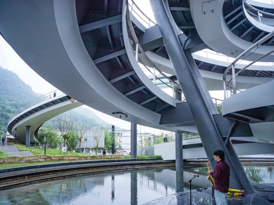 G Clef Bridge by ZZHK Architects - Gooood
