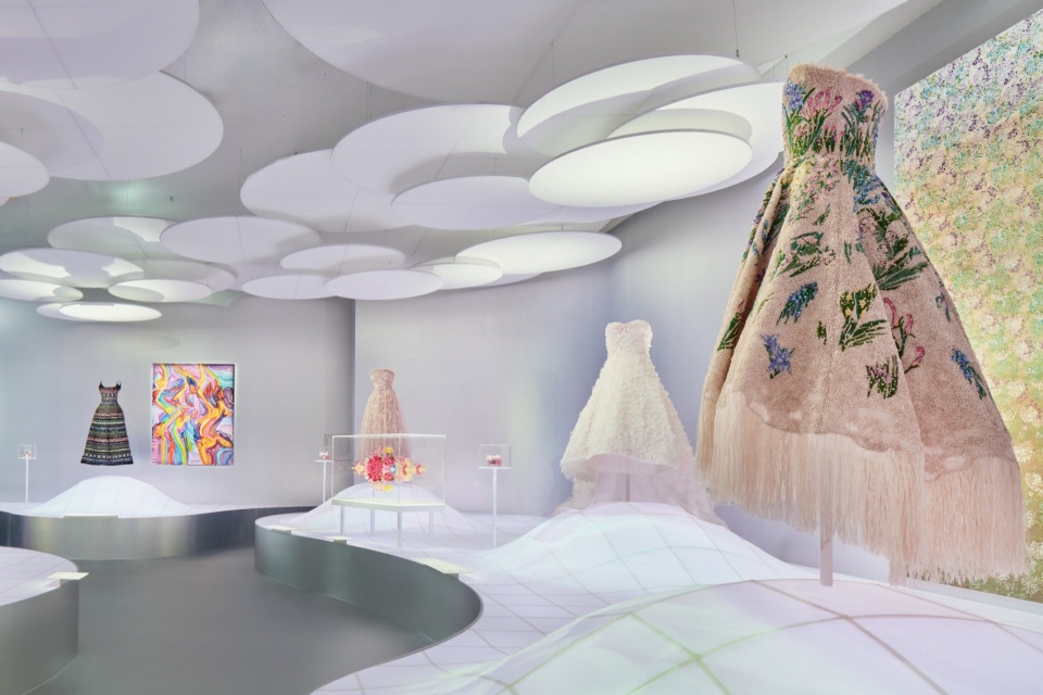 miss dior exhibition by oma