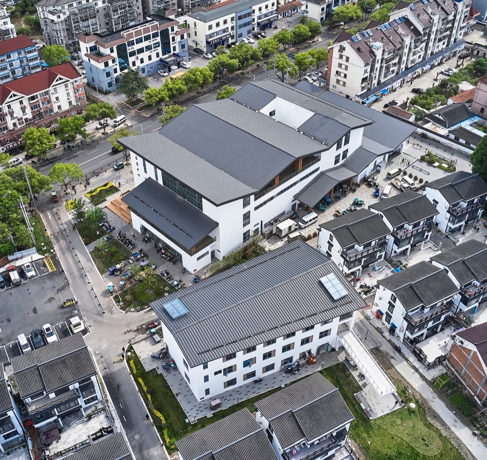 主楼与副楼,Main and auxiliary buildings © Mlee