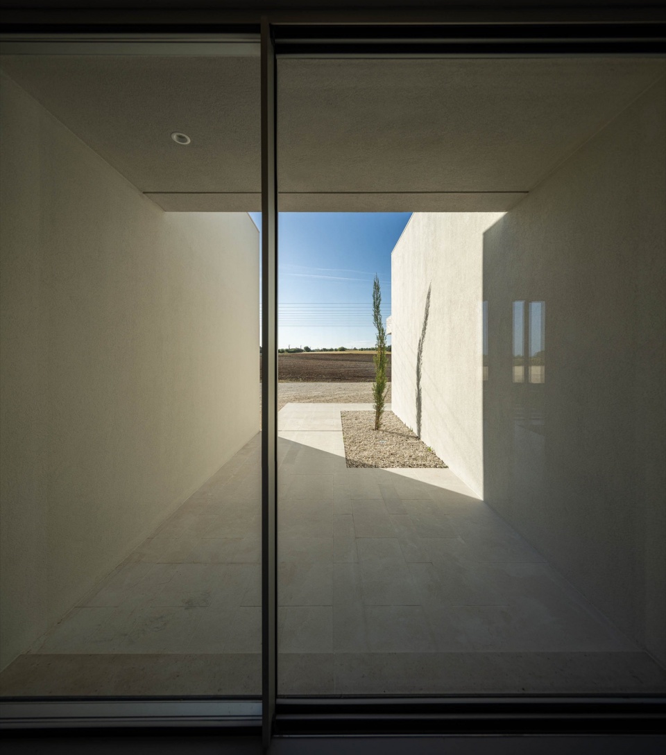 house in romeira by dp arquitectos