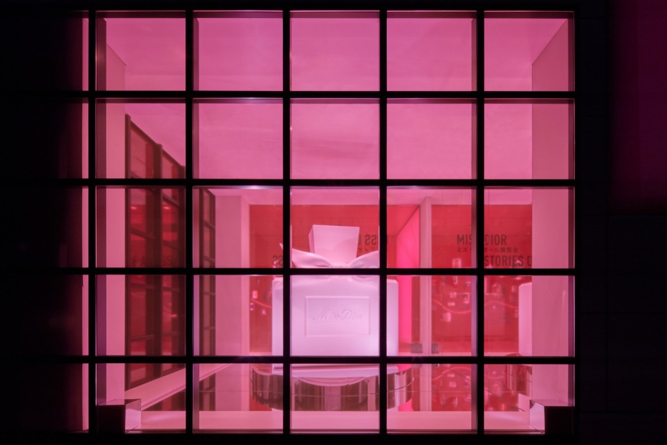 miss dior exhibition by oma