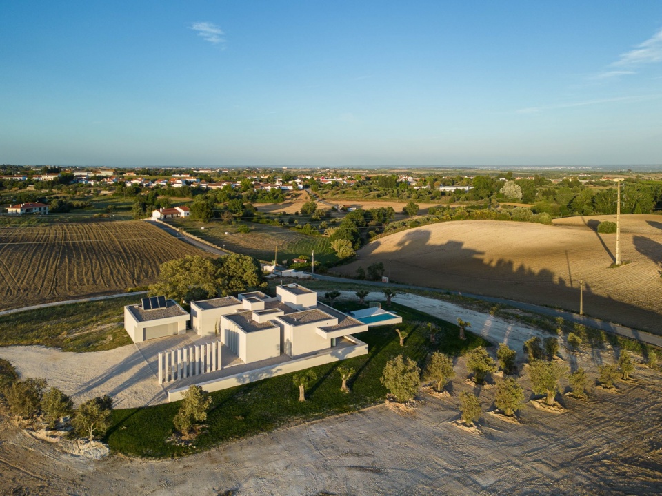 house in romeira by dp arquitectos