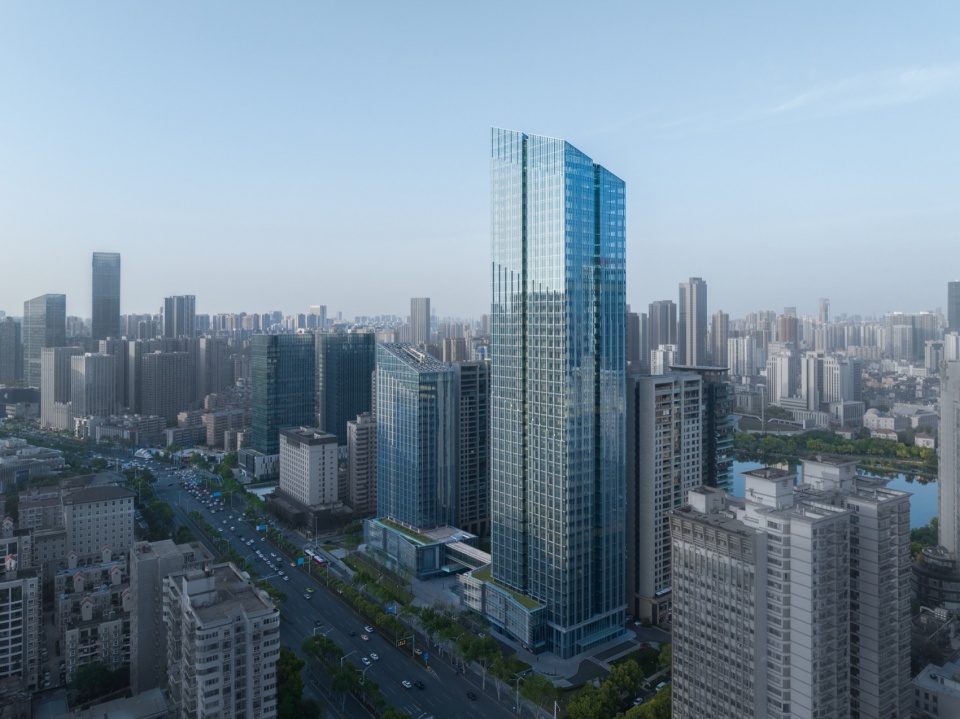 Wuhan Northwest Lake Guojin Center