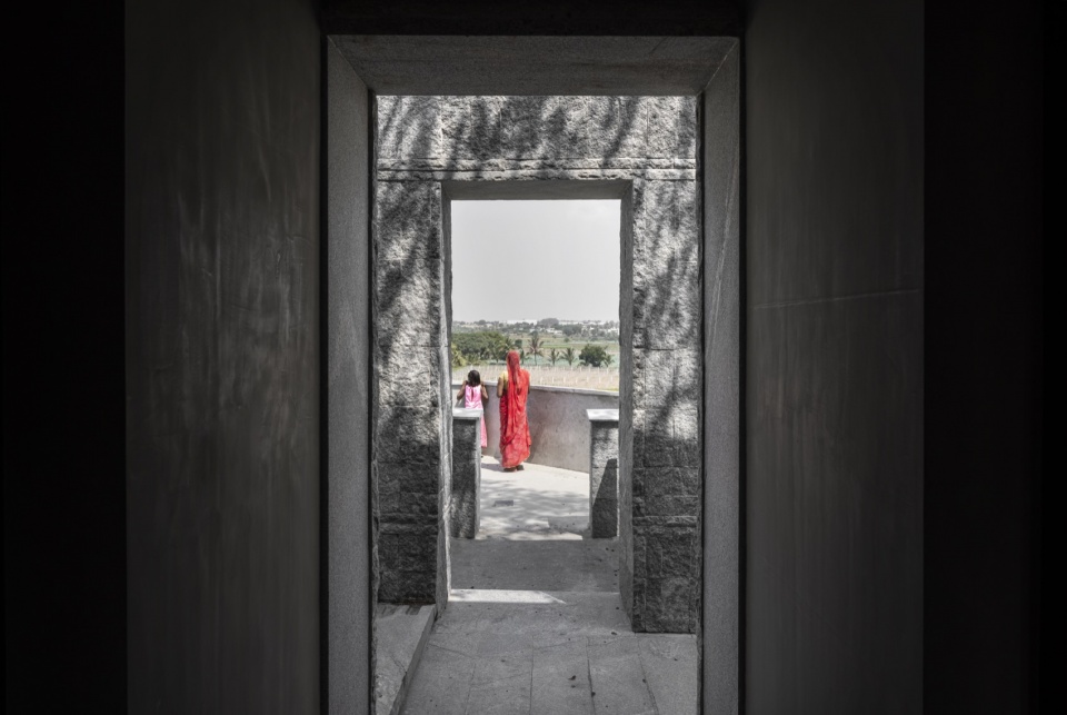 one tree hill by samira rathod design atelier