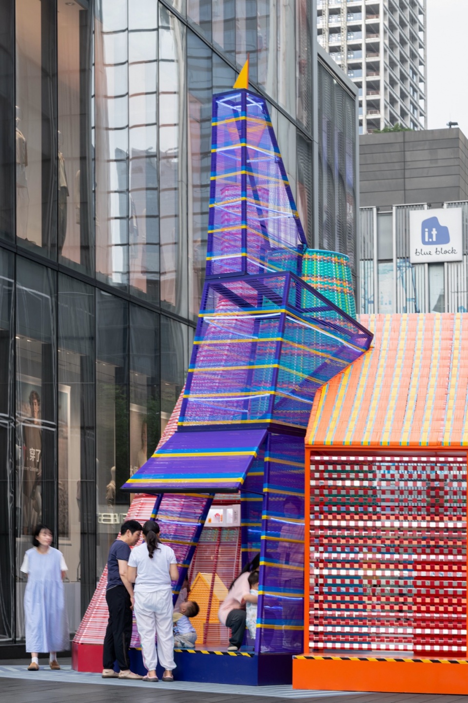 装置的街景视角© 大星吉子 摄影:胡康榆 woven city the house of dream