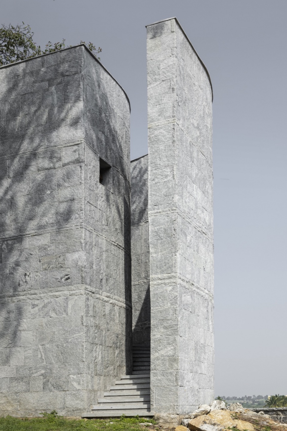 one tree hill by samira rathod design atelier