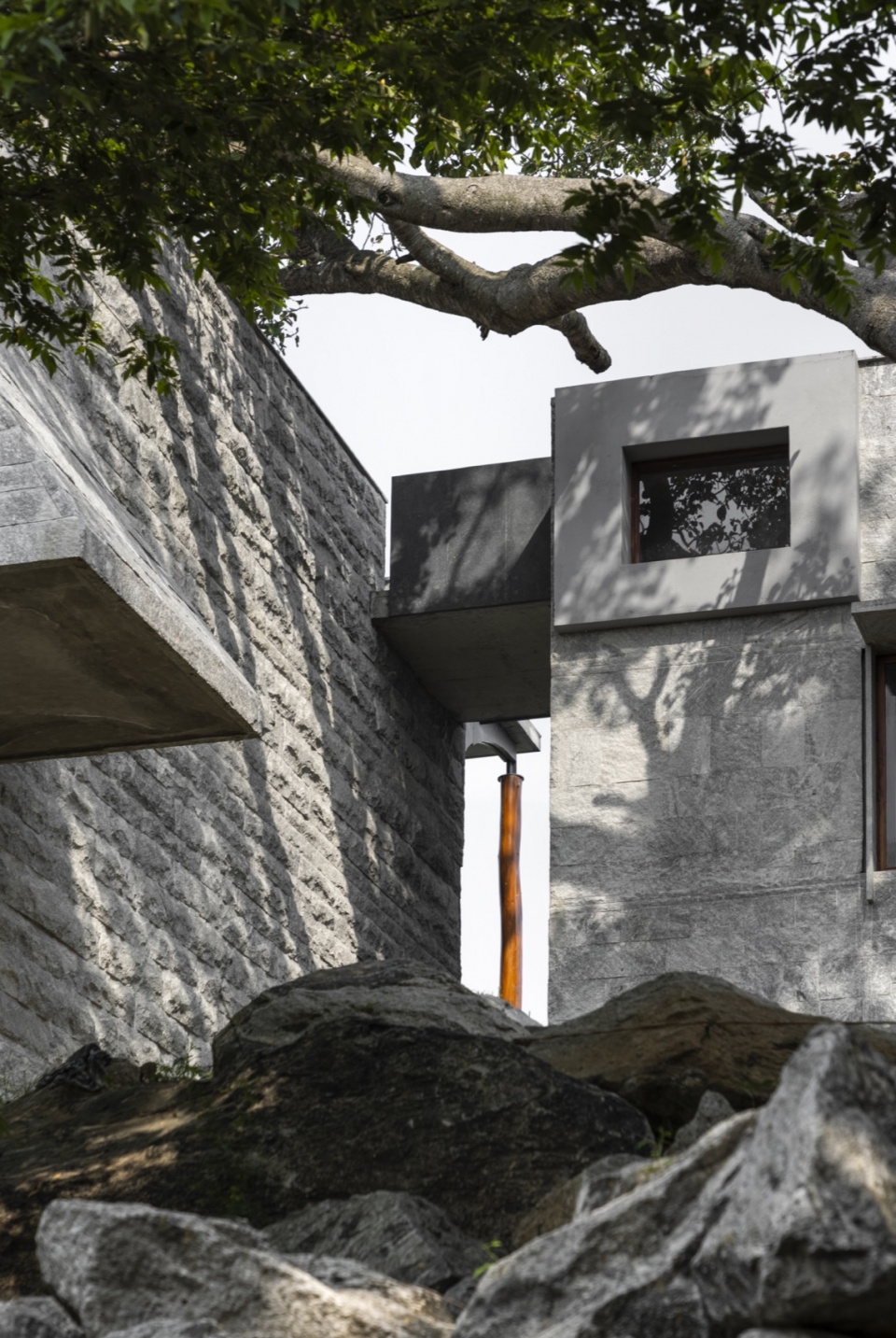 one tree hill by samira rathod design atelier