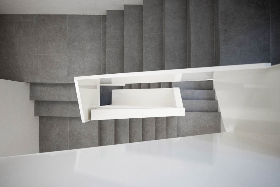 seashore building by atelier darquitectura lopes da costa