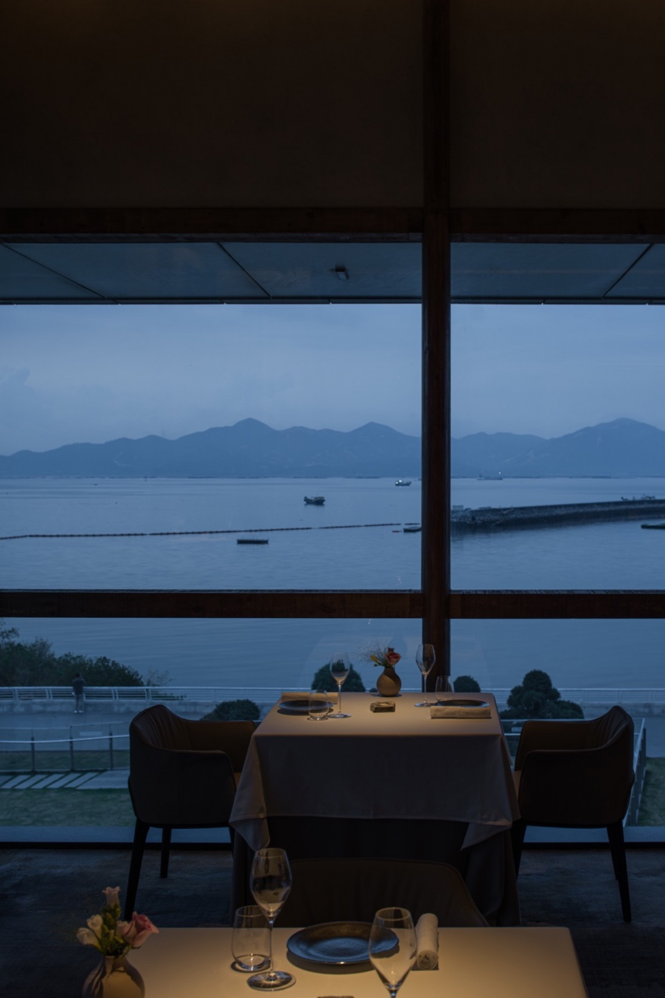 夜景nigth view of dining area2 affinite restaurant by a ardon