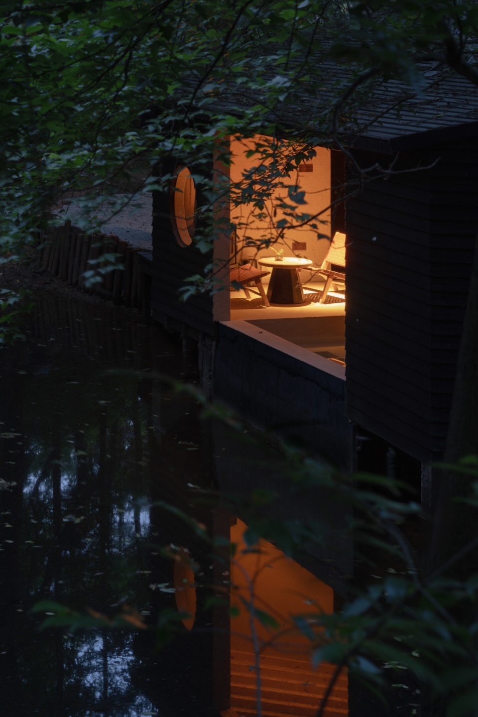 宁静而丰富的夜景 aquatree resort healing cabin by uao