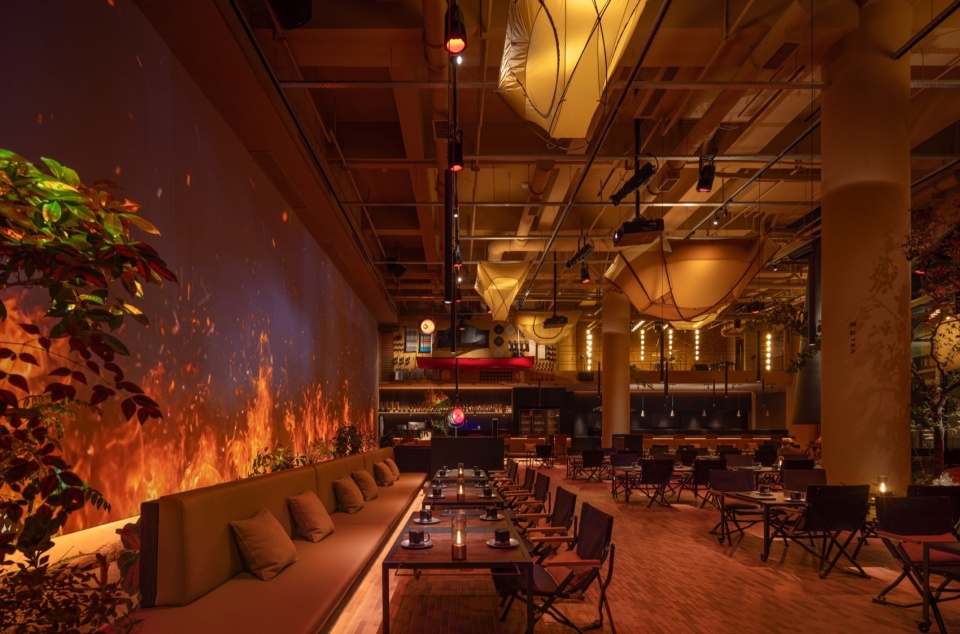 篝火旁 09 by 黑水
