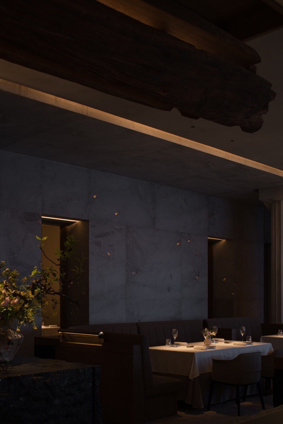 透光的墙面Luminous wall3 affinite restaurant by a ardon