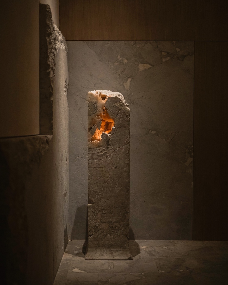 雕塑 affinite restaurant by a ardon