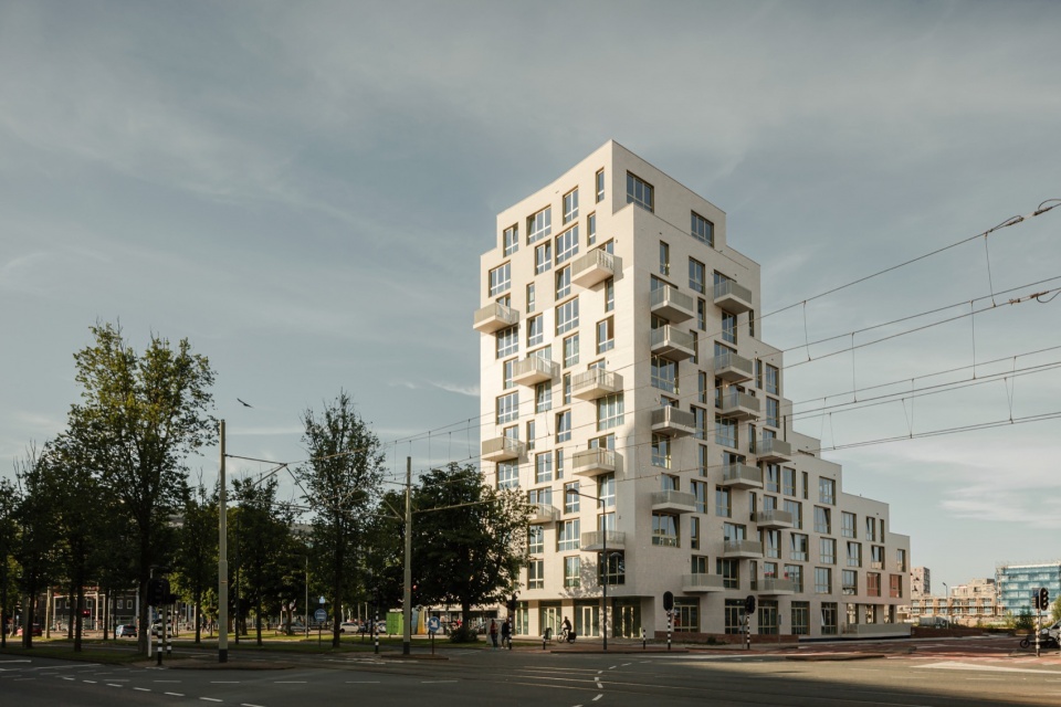 PORSELEINEN HOF by Orange Architects