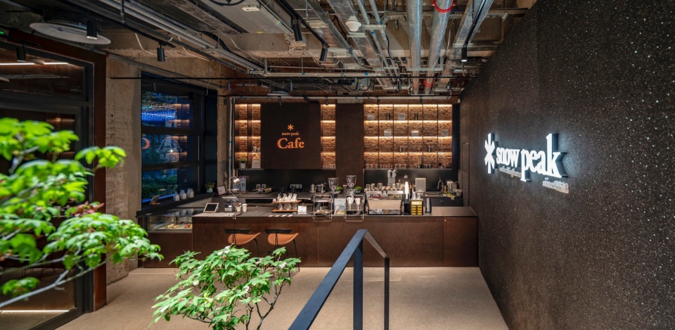 Snow Peak Beijing Zhongguancun Flagship Store by Hongshi Design