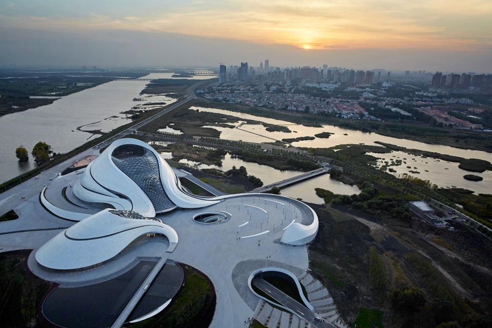 MAD Harbin Opera House 001 ©Hufton Crow