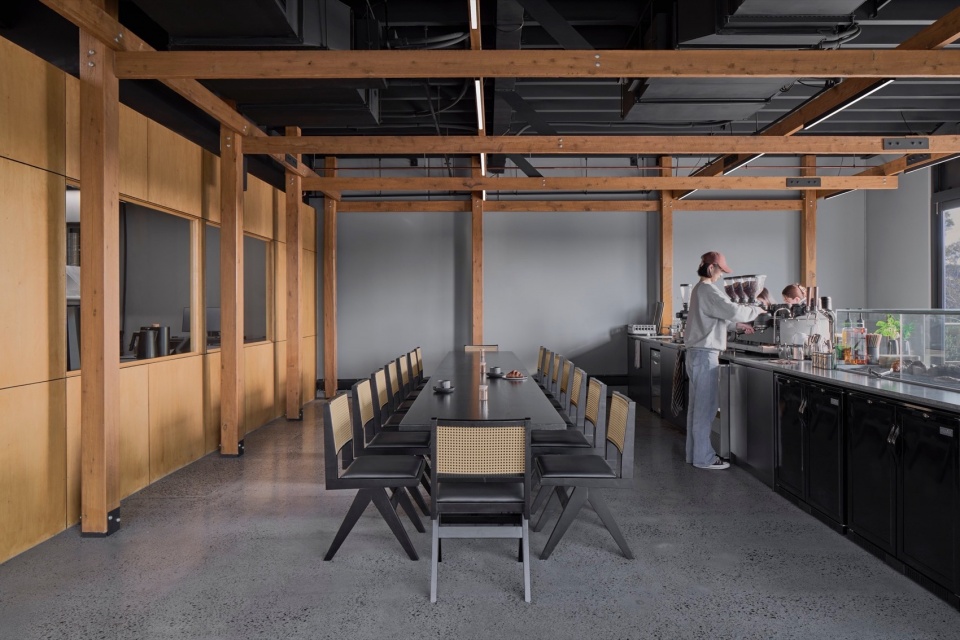 Klim Coffee Roasting Co Cafe by SuiL