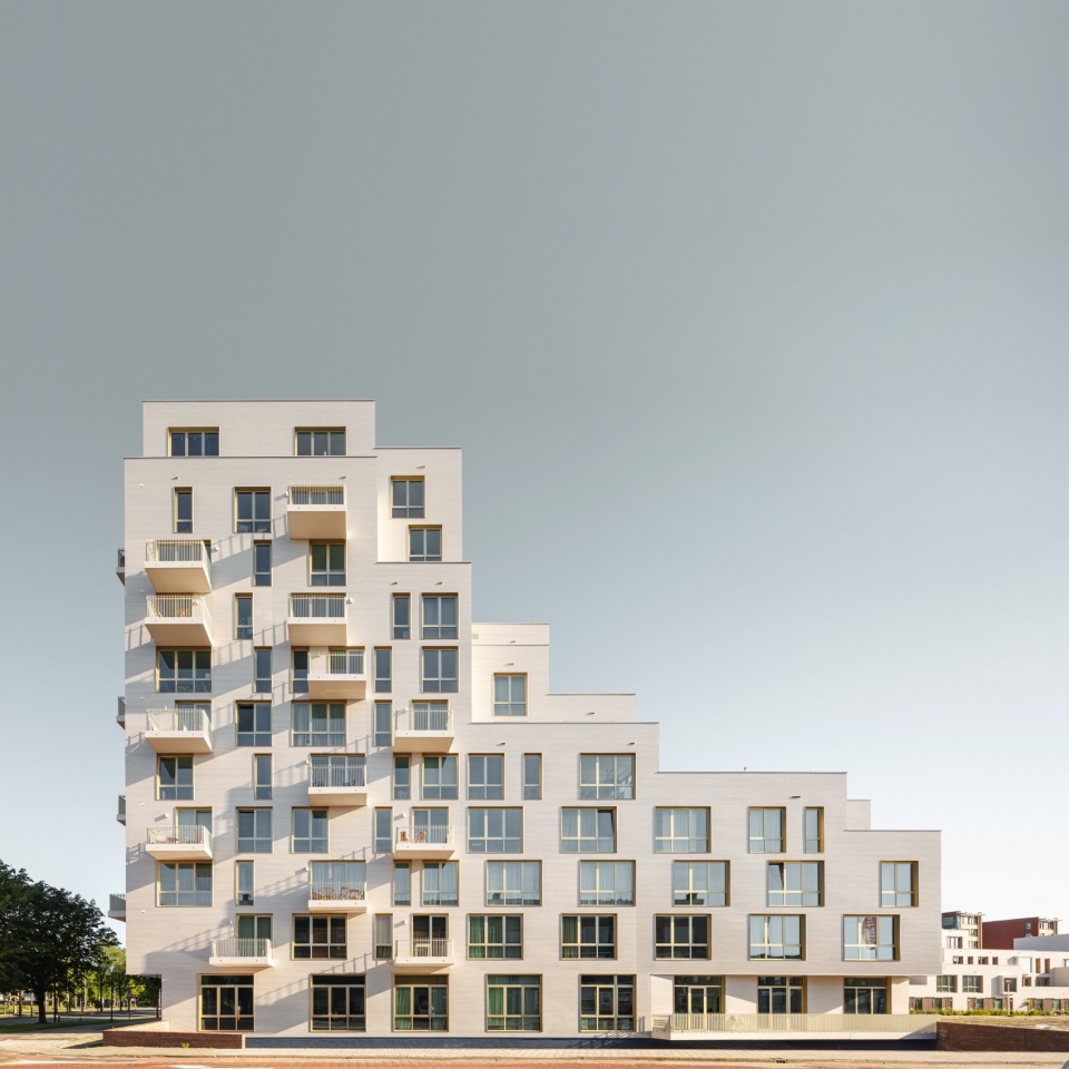 PORSELEINEN HOF by Orange Architects