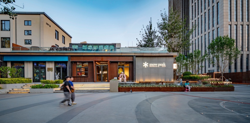 Snow Peak Beijing Zhongguancun Flagship Store by Hongshi Design