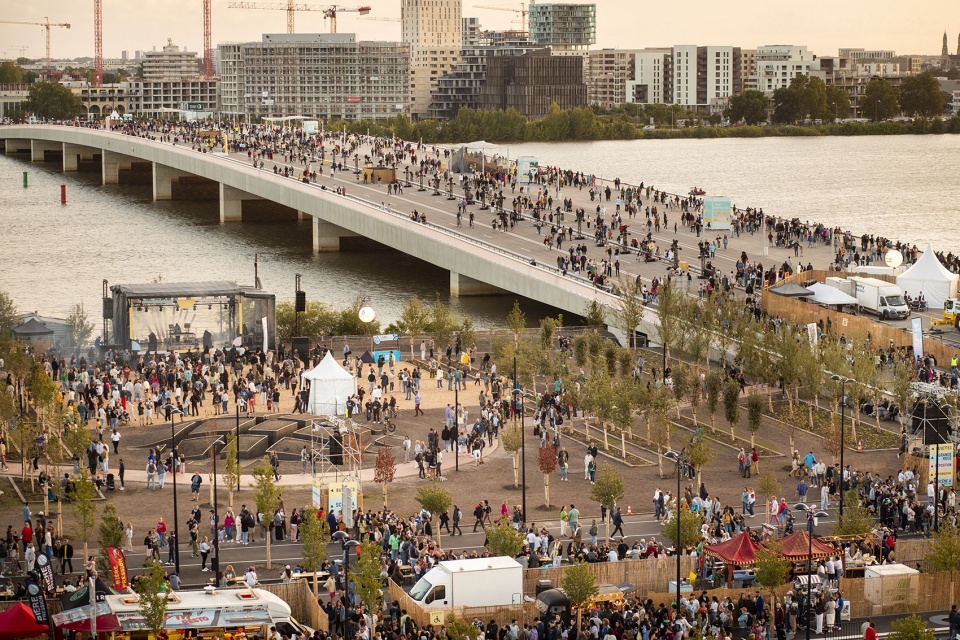 simone veil bridge by oma