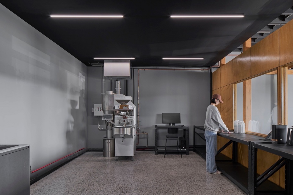 Klim Coffee Roasting Co Cafe by SuiL