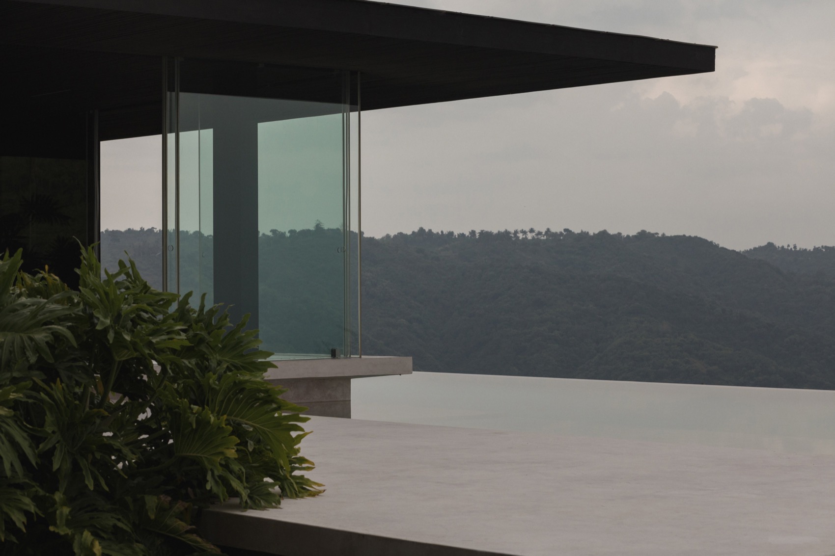 Villa V by Atelier Alejandro Borrego - 谷德设计网