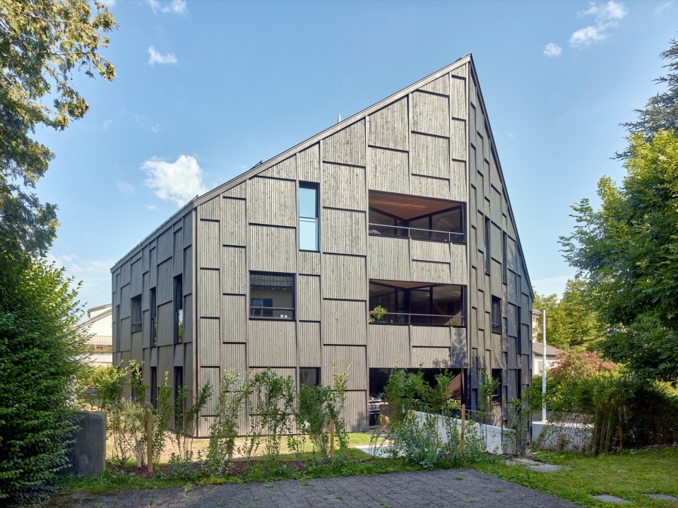 Apartment Building L329 in Zurich Switzerland by Rossetti Wyss Architects