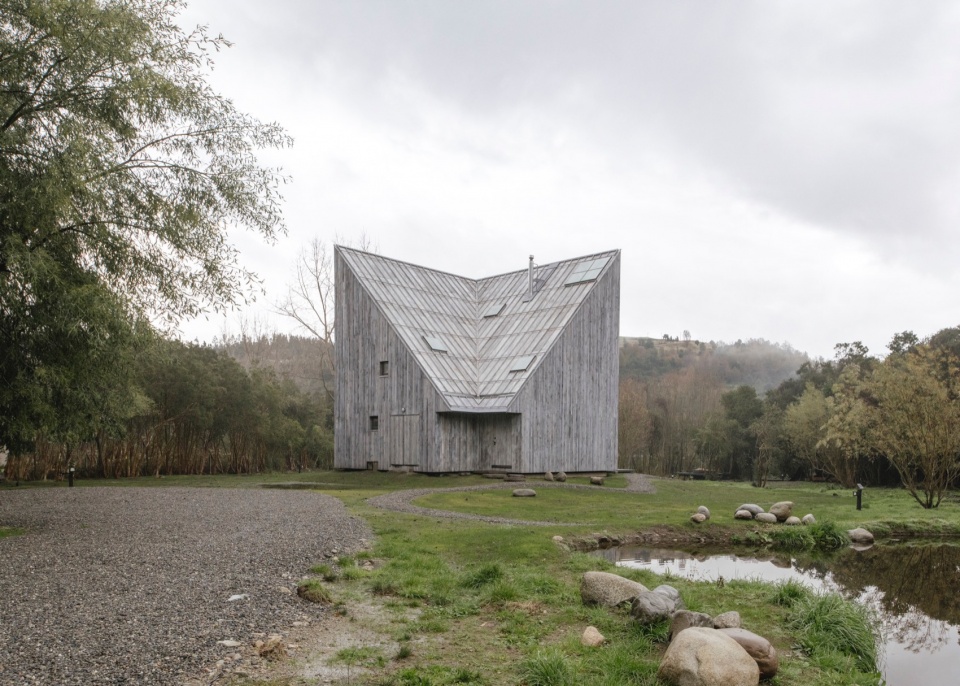 HUMO HOUSE Ivan Bravo architects