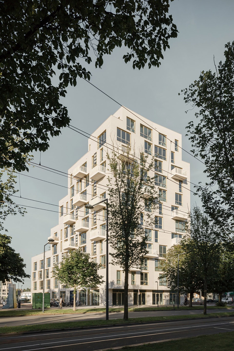 PORSELEINEN HOF by Orange Architects