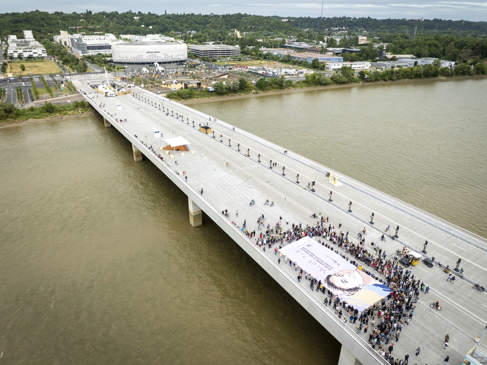 simone veil bridge by oma