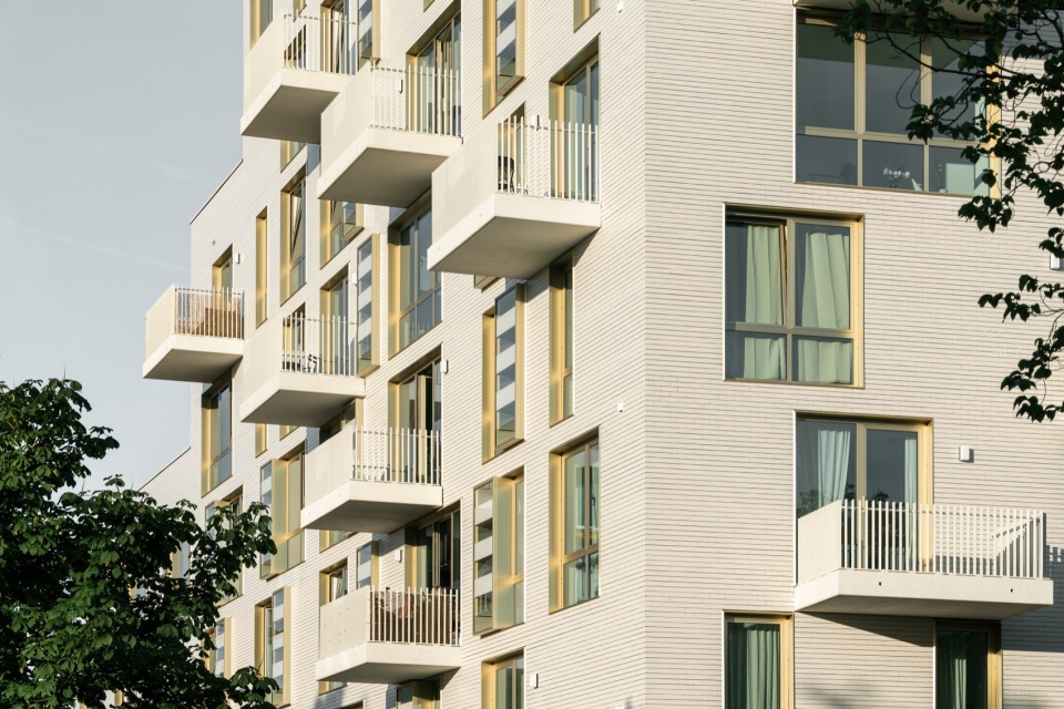PORSELEINEN HOF by Orange Architects