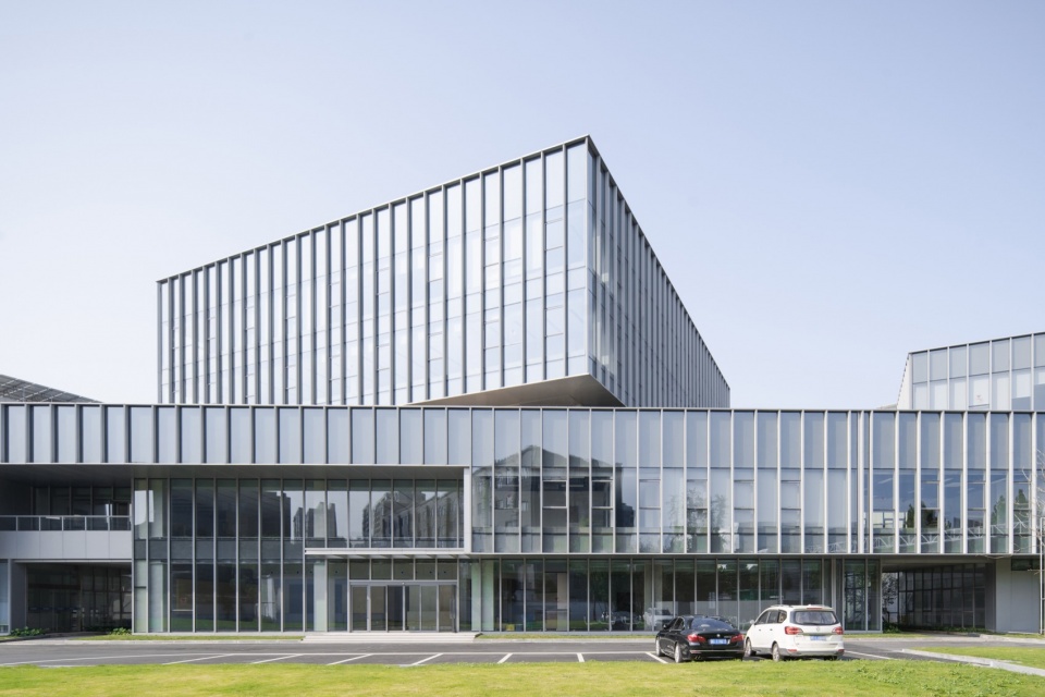 zhejiang zhongda technology office complex by bcbd