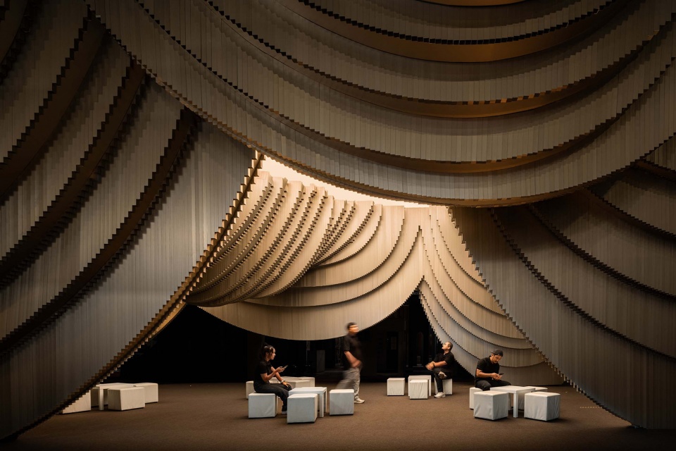aluminum grotto and public ground by has design and research