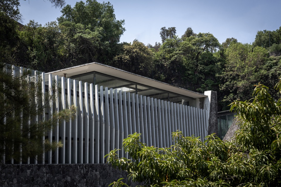 pumas club house by dfarquitectos