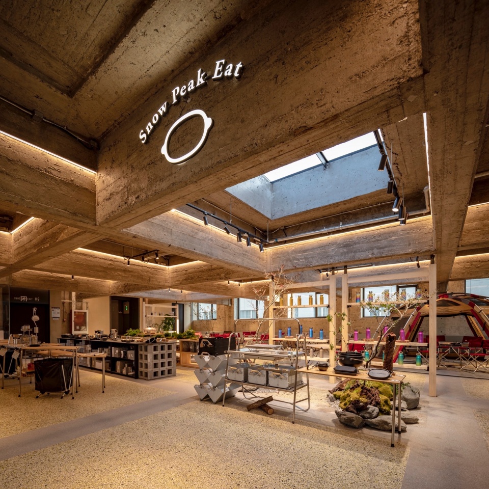 Snow Peak Beijing Zhongguancun Flagship Store by Hongshi Design