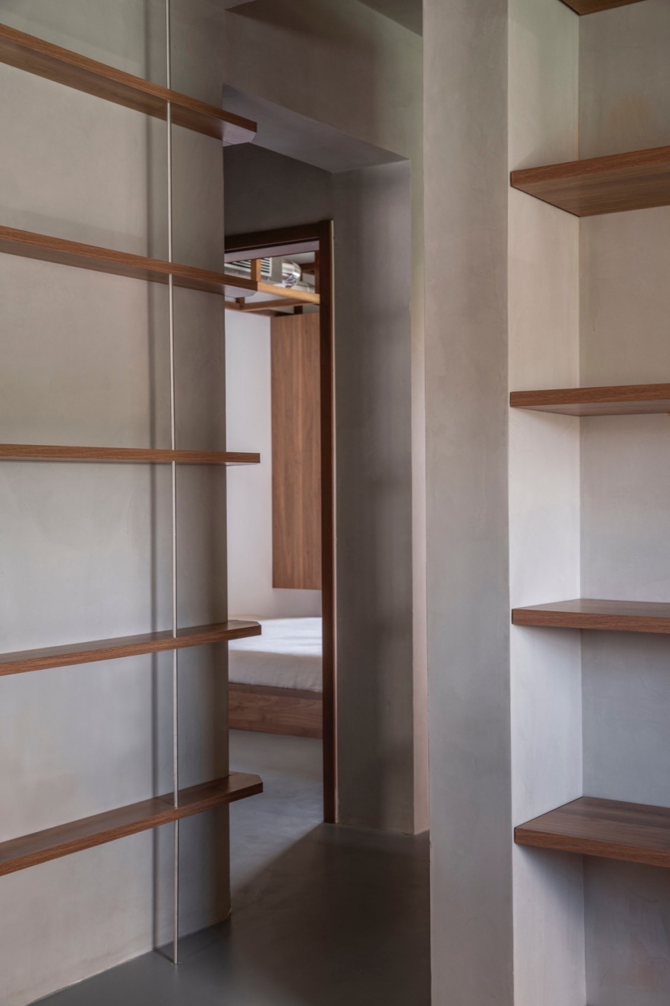 wang jing apartment by luo xiuda