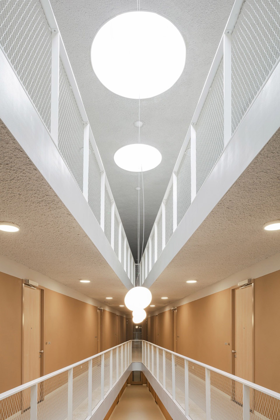 PORSELEINEN HOF by Orange Architects