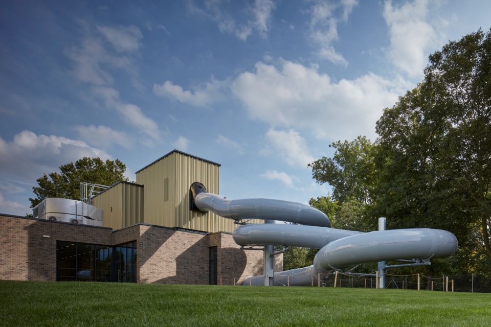 The Aquapark Sport and Relaxation Center by SENAA architekti