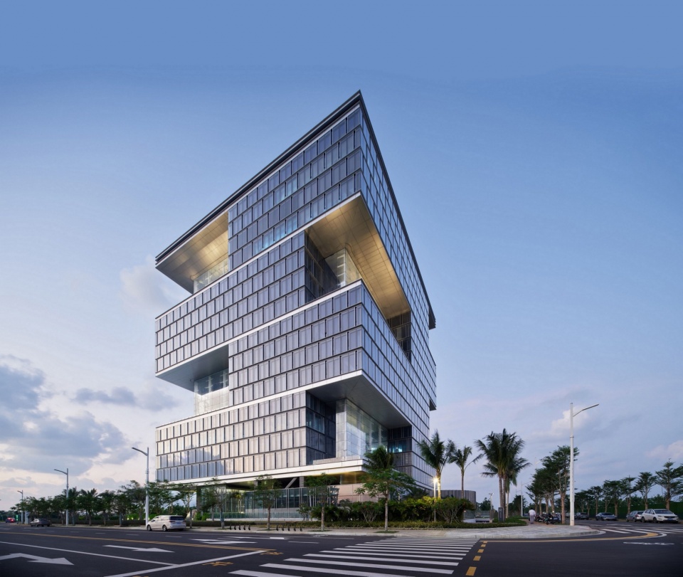 Hainan Energy Trading Building ©MLee Studio