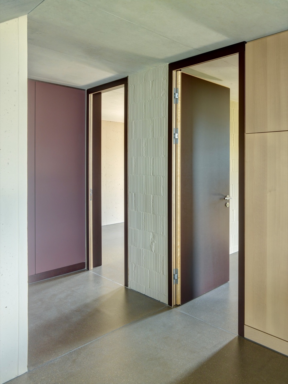Apartment Building L329 in Zurich Switzerland by Rossetti Wyss Architects