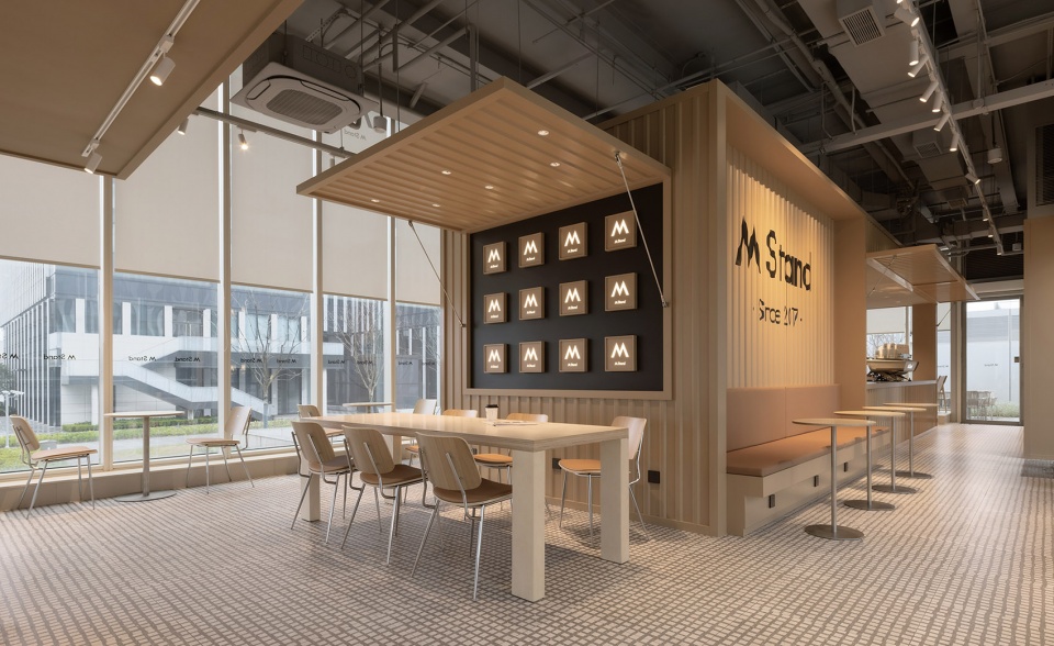 m stand lvgu cafe by 15 studio