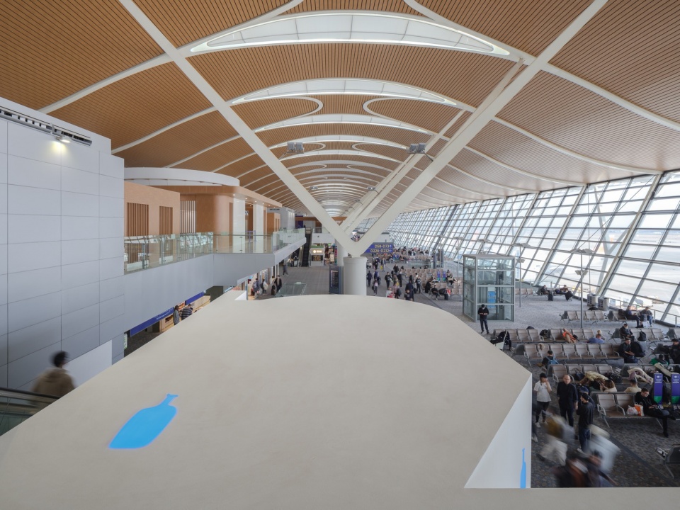 NerHu Project Blue Bottle Coffee Pudong Airport Cafe photo by Zhu Runzi 1