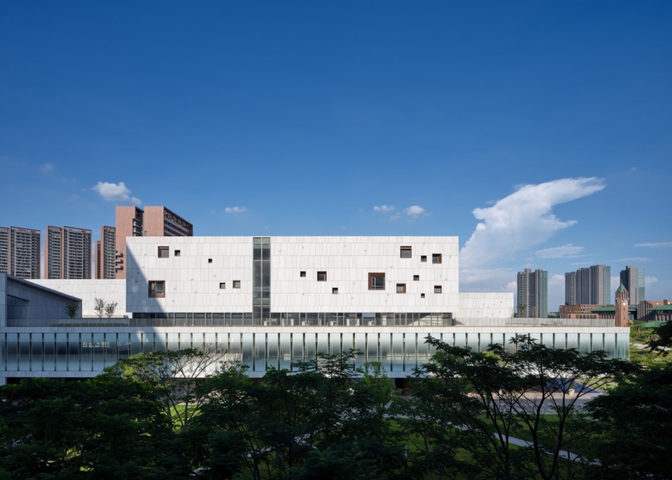 The E5 Cultural Activity Center by Architectural Design Research Institute of SCUT